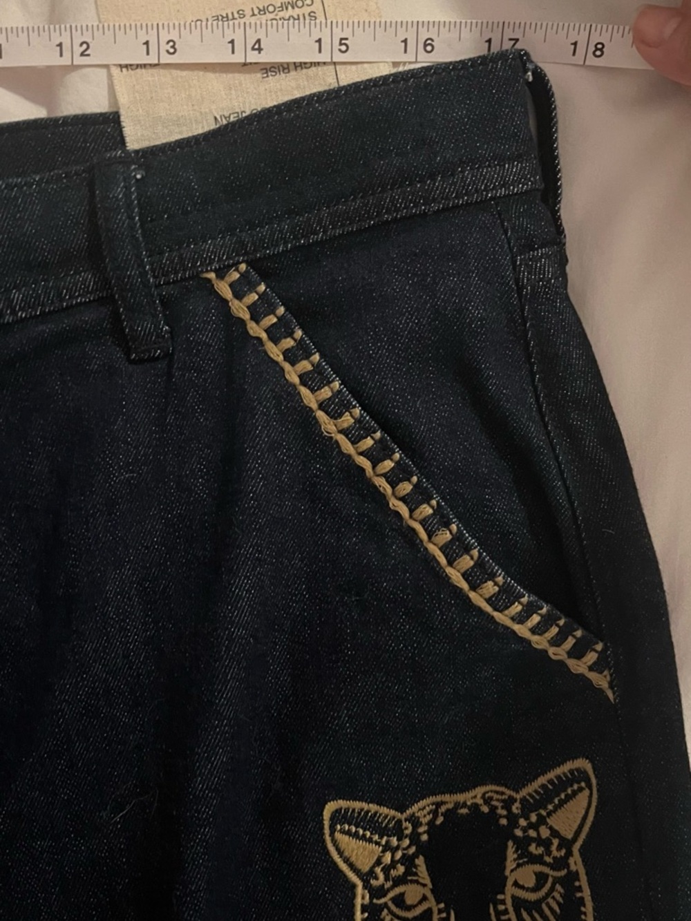 Johnny Was Dark Cargo Blue Jeans with  Patch detail - Picture 10 of 11